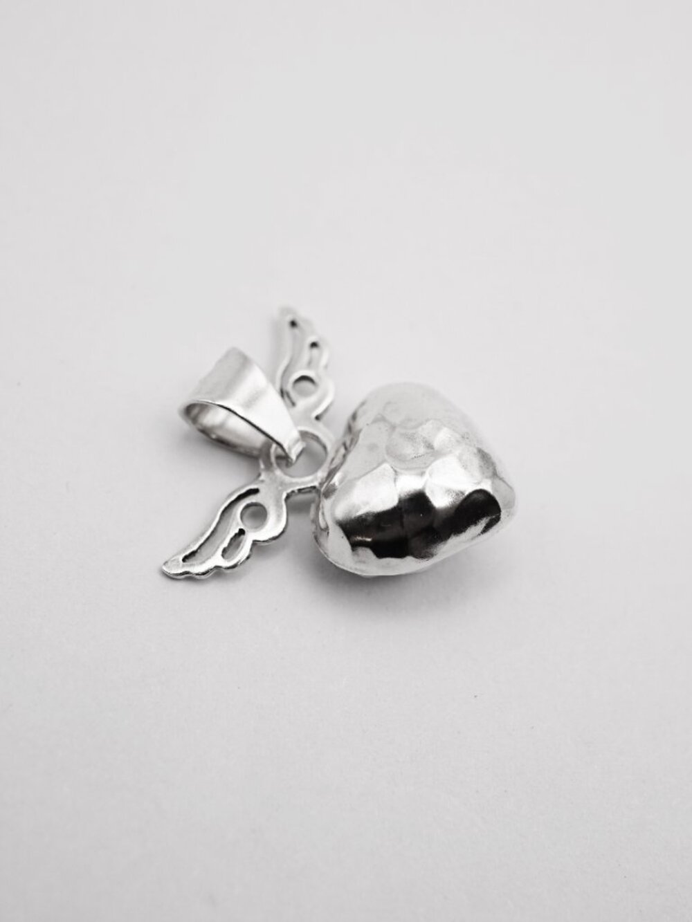PP010 vintage sterling silver heart with wings pendant
